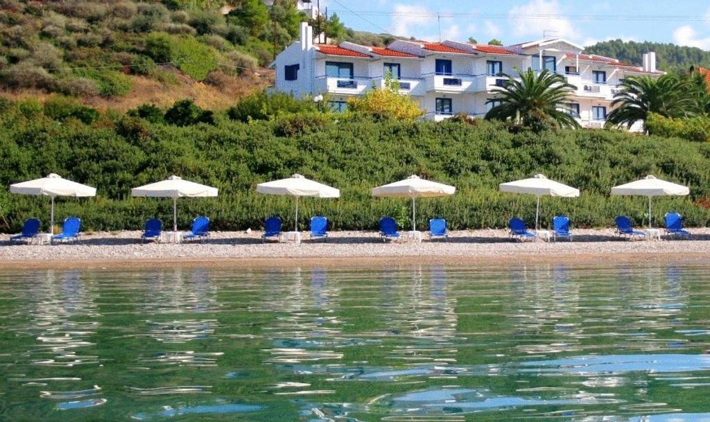Agnadi Hotel Rovies Exterior foto